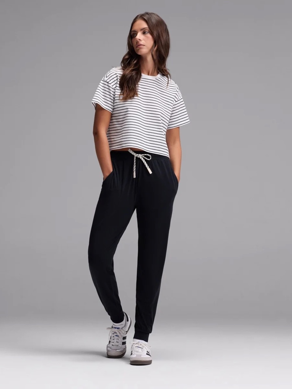 NWOT Cozy Earth - Women’s Studio Jogger Pants